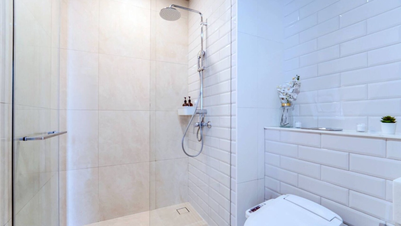 Photo of Bathroom in Khlong Toei
