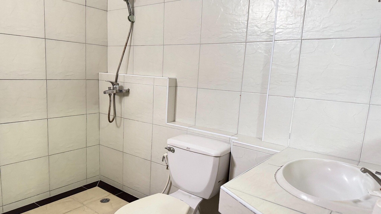 Photo of Bathroom in Old City