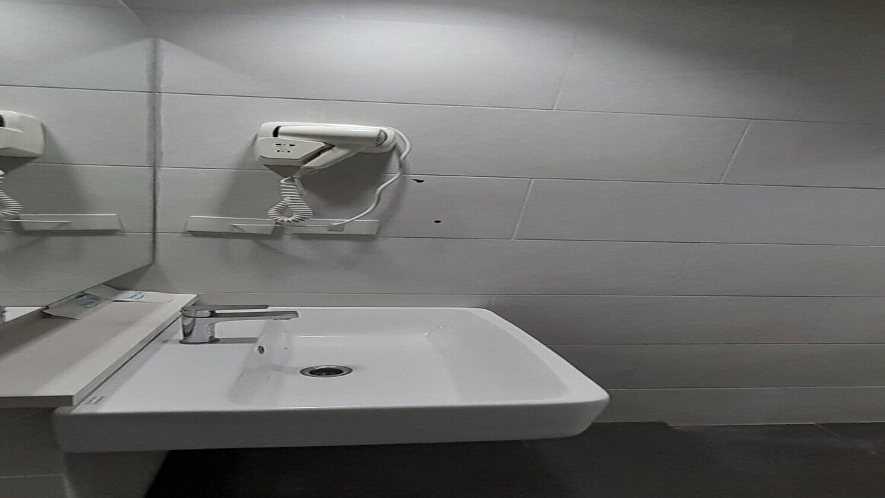 Photo of Bathroom in Thanon Phaya Thai