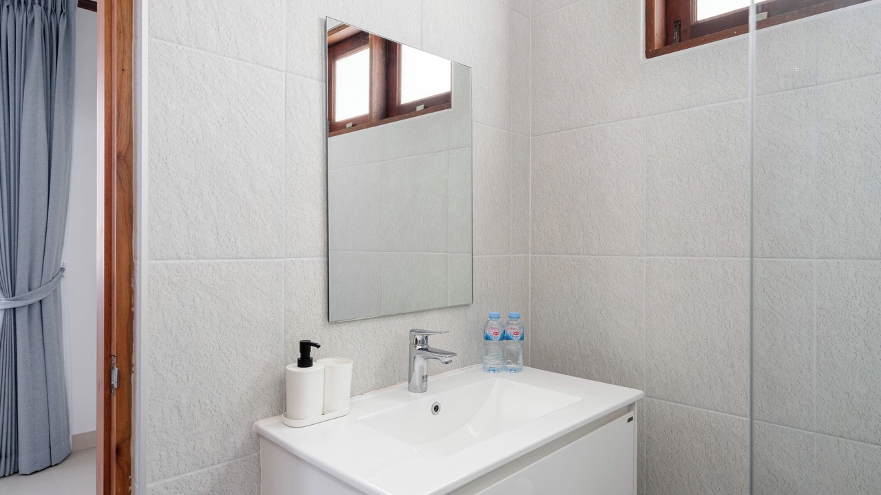 Photo of Bathroom in Maret
