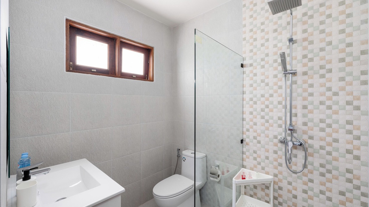 Photo of Bathroom in Maret