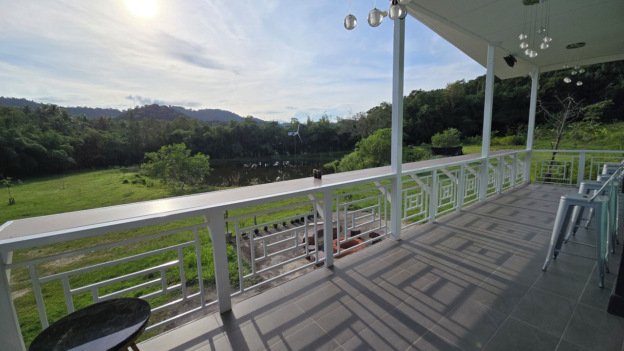 Photo of Patio Balcony in Si Racha