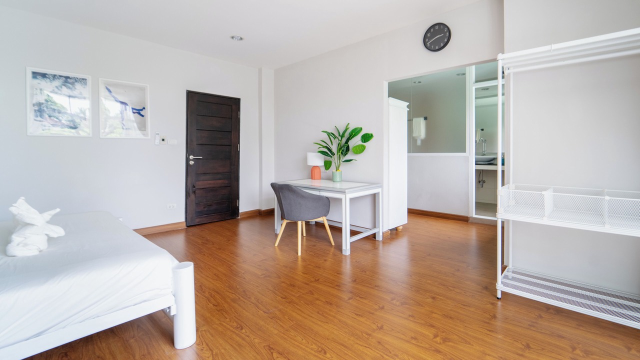 Photo of Bedroom in Phra Khanong Nuea