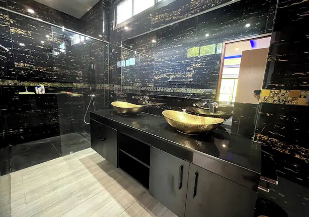 Photo of Bathroom in Ban Saiyuan