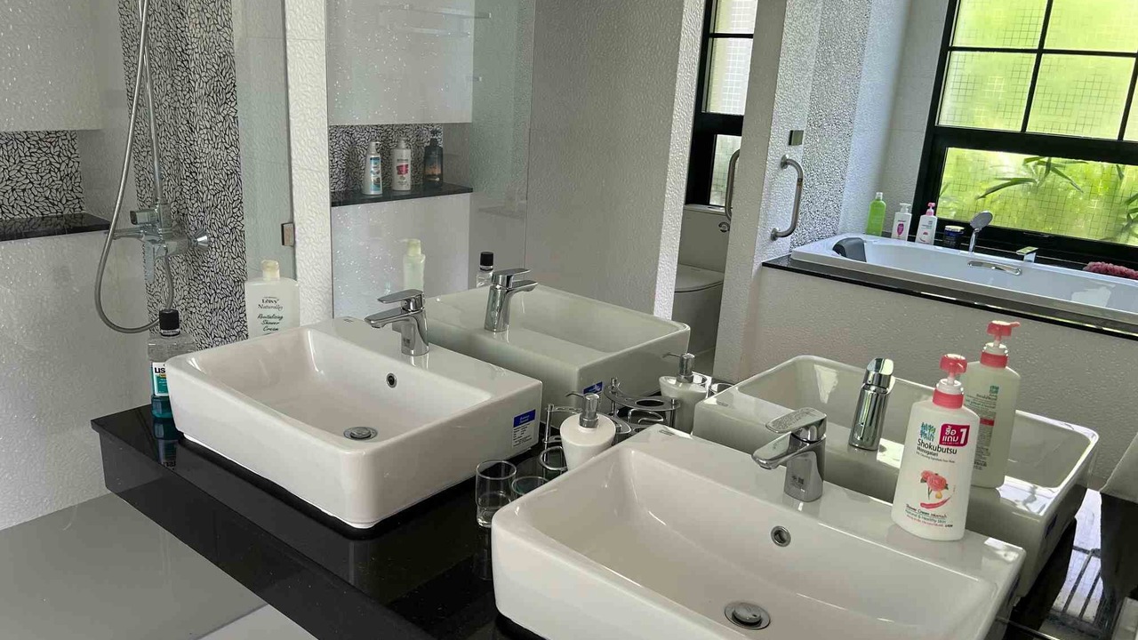 Photo of Bathroom in Laguna