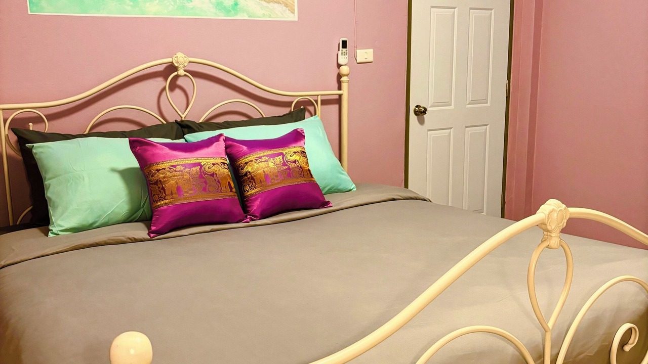 Photo of Bedroom in San Phak Wan