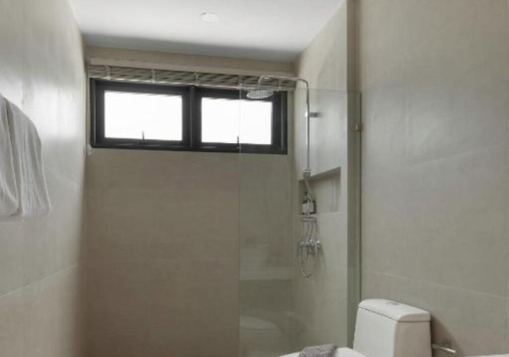 Photo of Bathroom in Maret