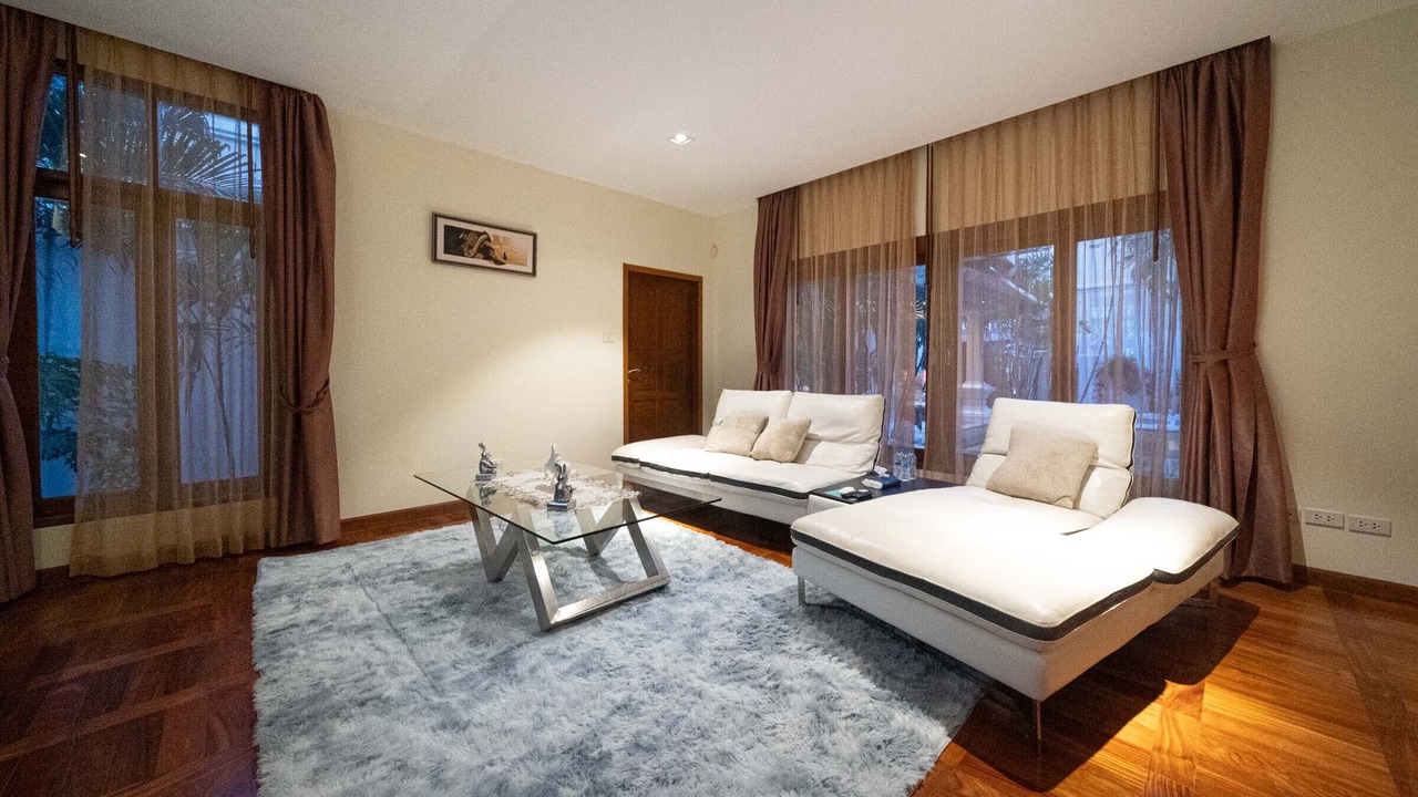 Photo of Livingroom in Bang Sare