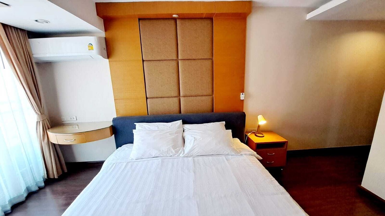 Photo of Bedroom in Khlong Toei Nuea