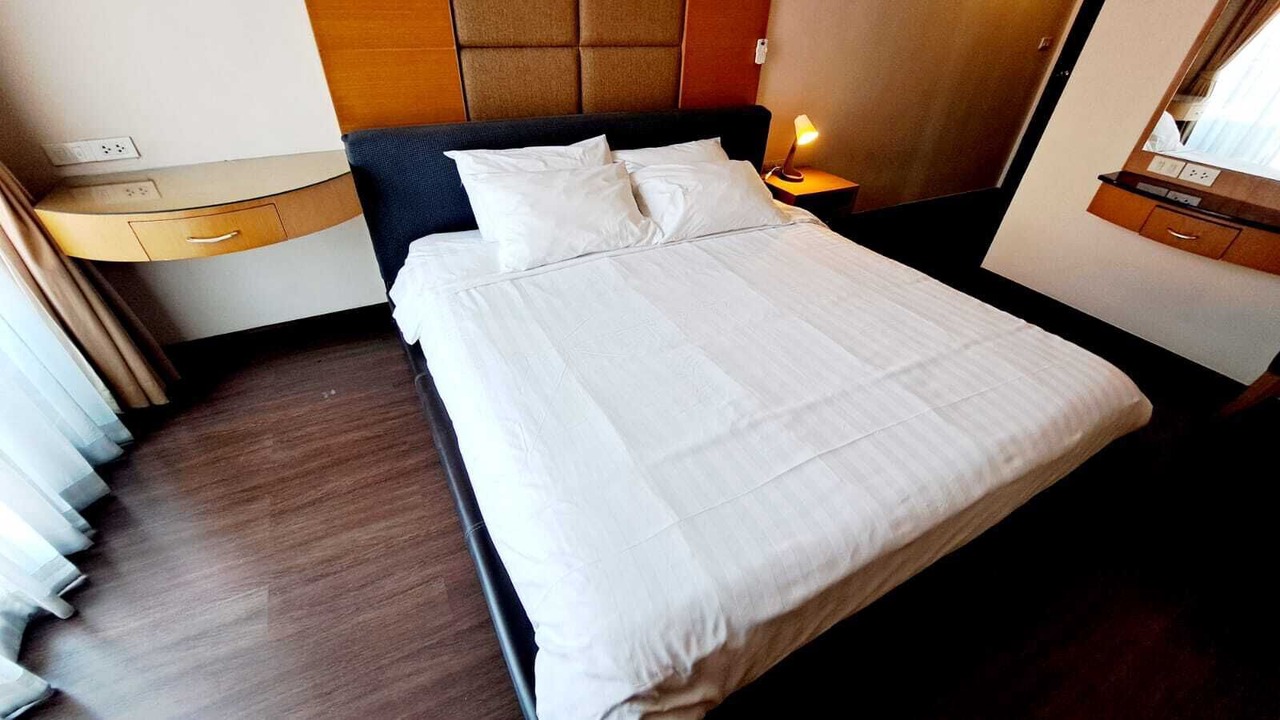 Photo of Bedroom in Khlong Toei Nuea