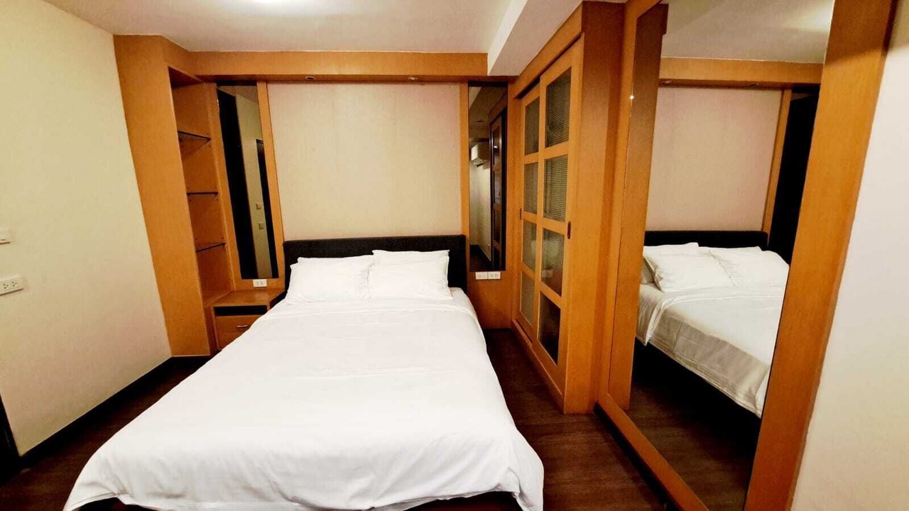 Photo of Bedroom in Khlong Toei Nuea