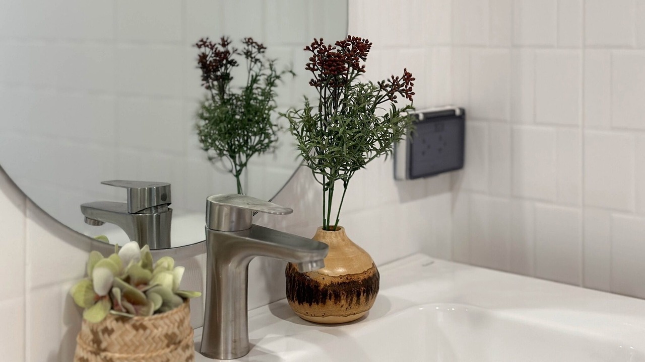 Photo of Bathroom in Pom Prap Sattru Phai