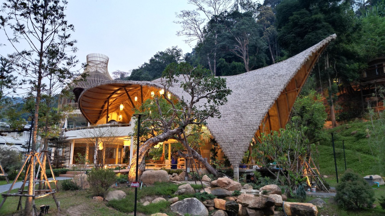 Photo of Outdoor in Mae On