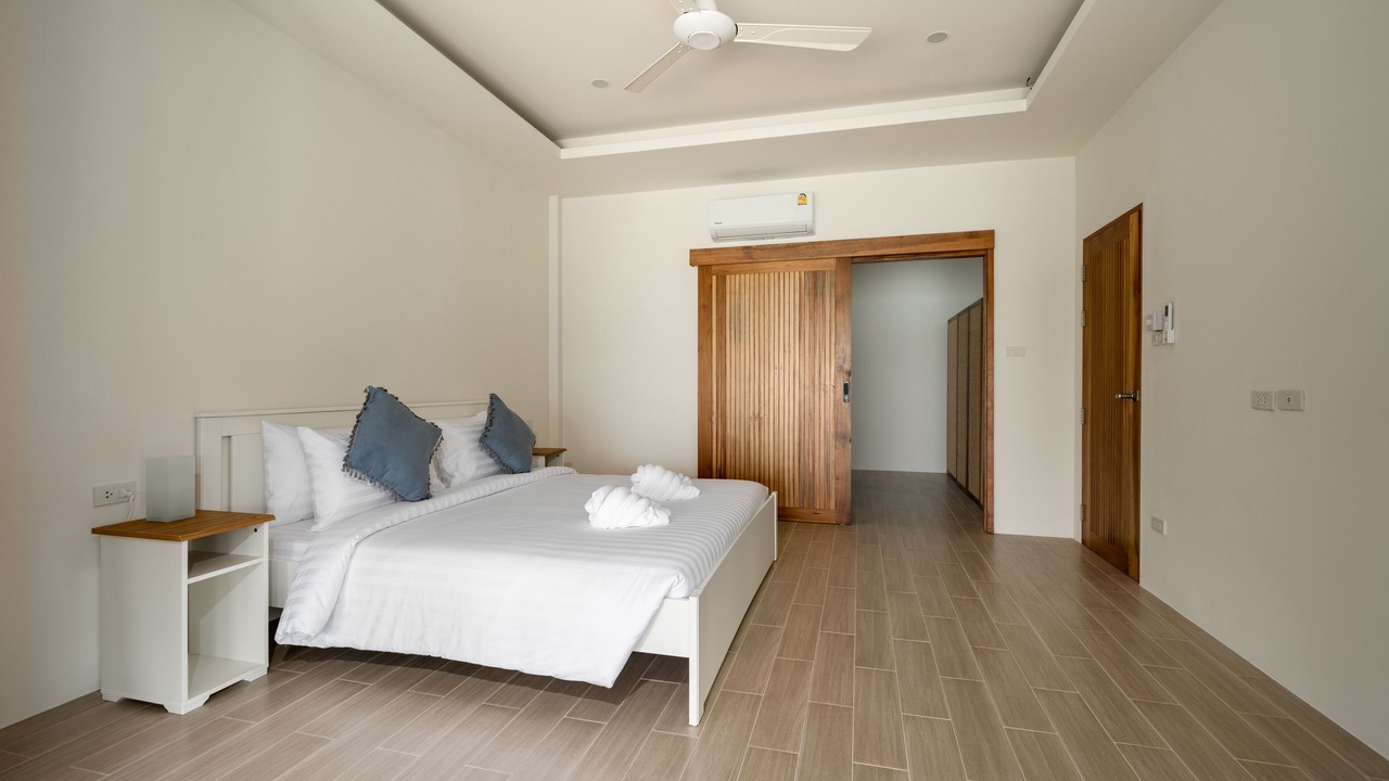 Photo of Bedroom in Ang Thong