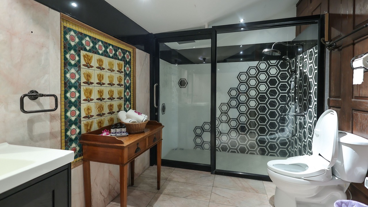 Photo of Bathroom in Saraphi