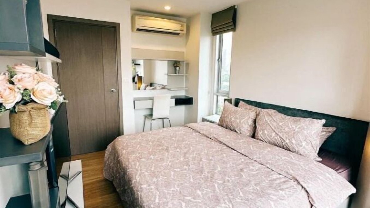 Photo of Bedroom in Phra Khanong
