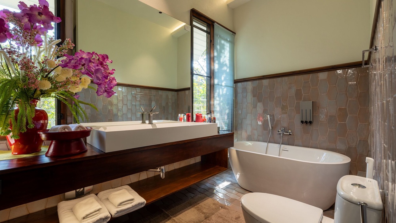 Photo of Bathroom in Saraphi