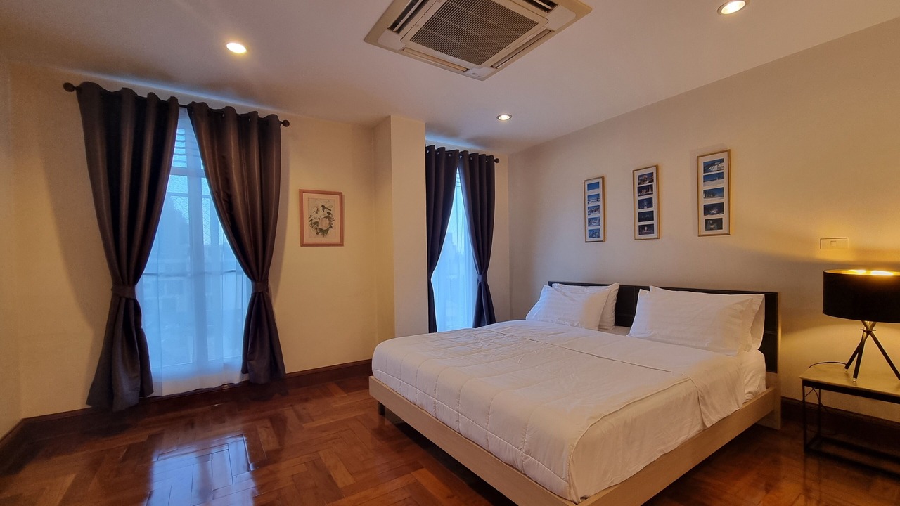 Photo of Bedroom in Khlong Tan
