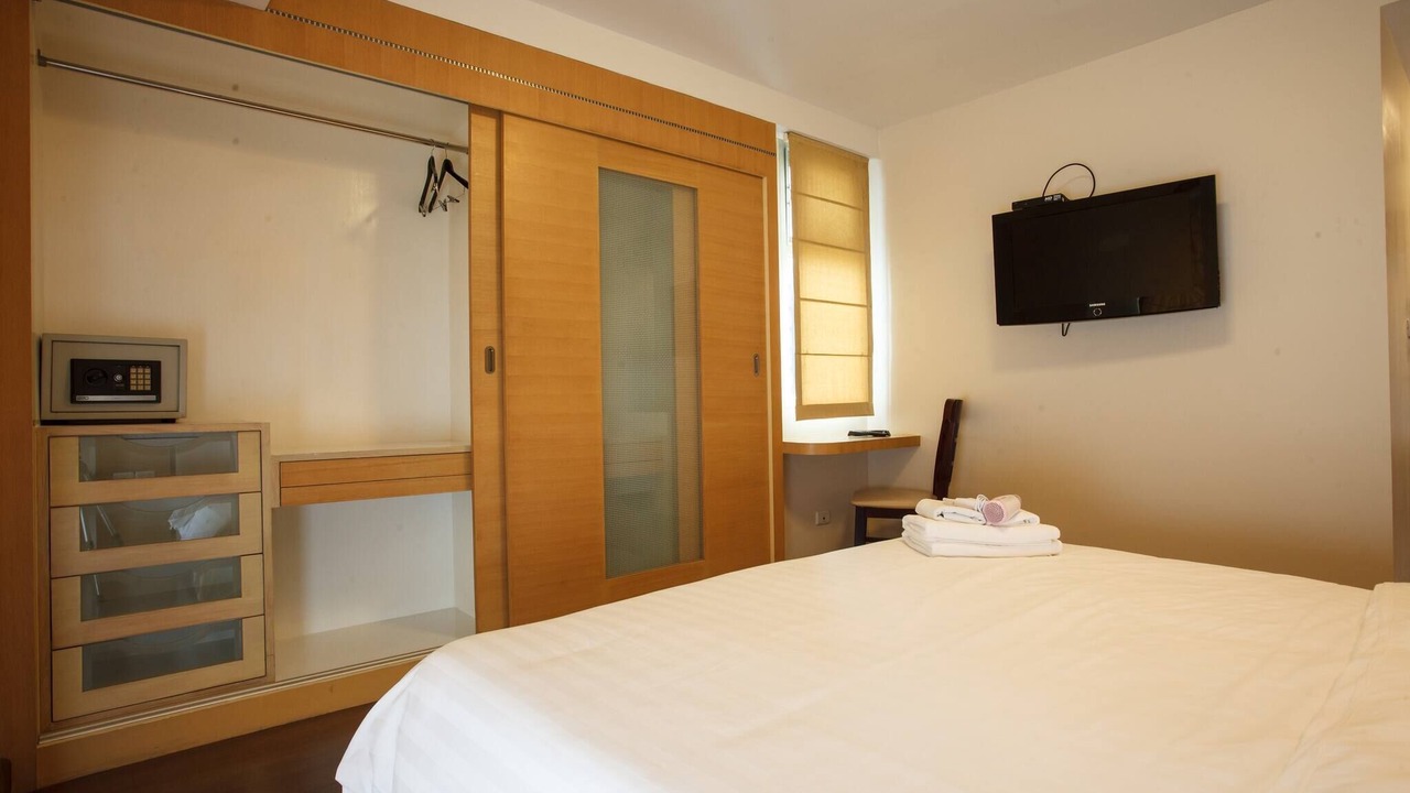 Photo of Bedroom in Khlong Toei Nuea