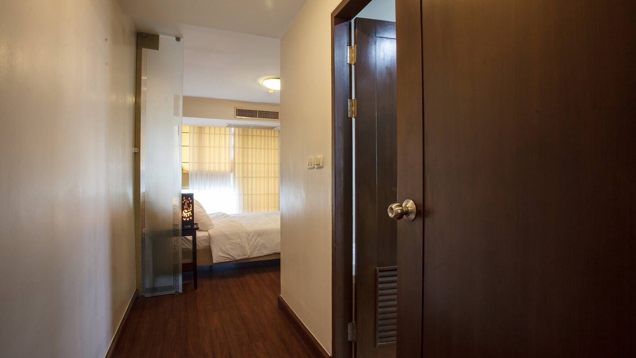 Photo of Bedroom in Khlong Toei Nuea