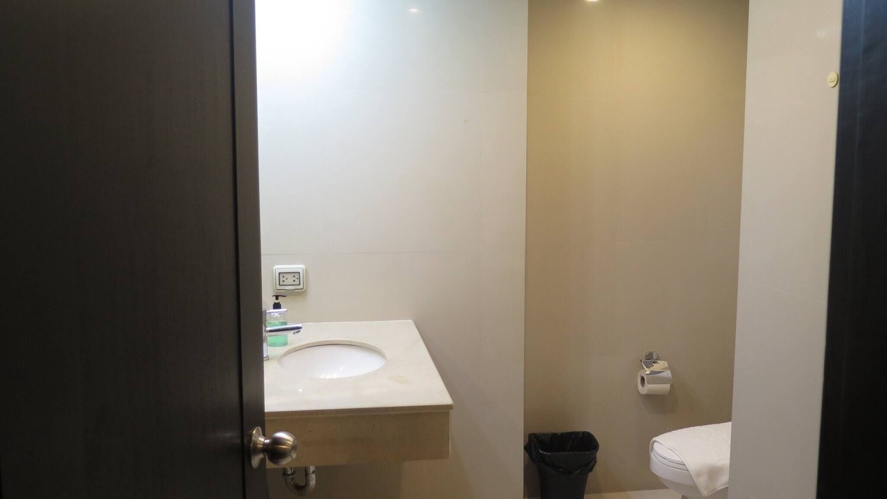 Photo of Bathroom in Khlong Toei Nuea
