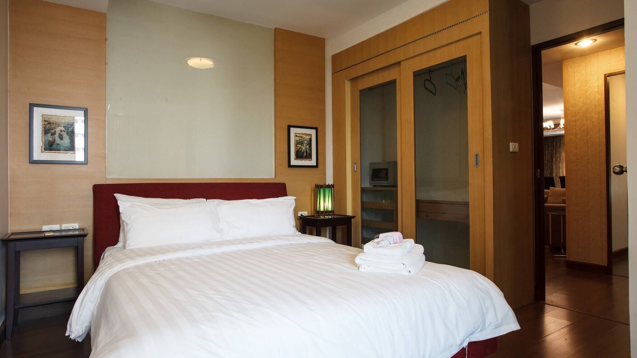 Photo of Bedroom in Khlong Toei Nuea