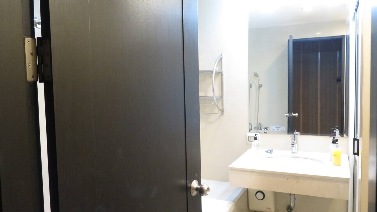 Photo of Bathroom in Khlong Toei Nuea