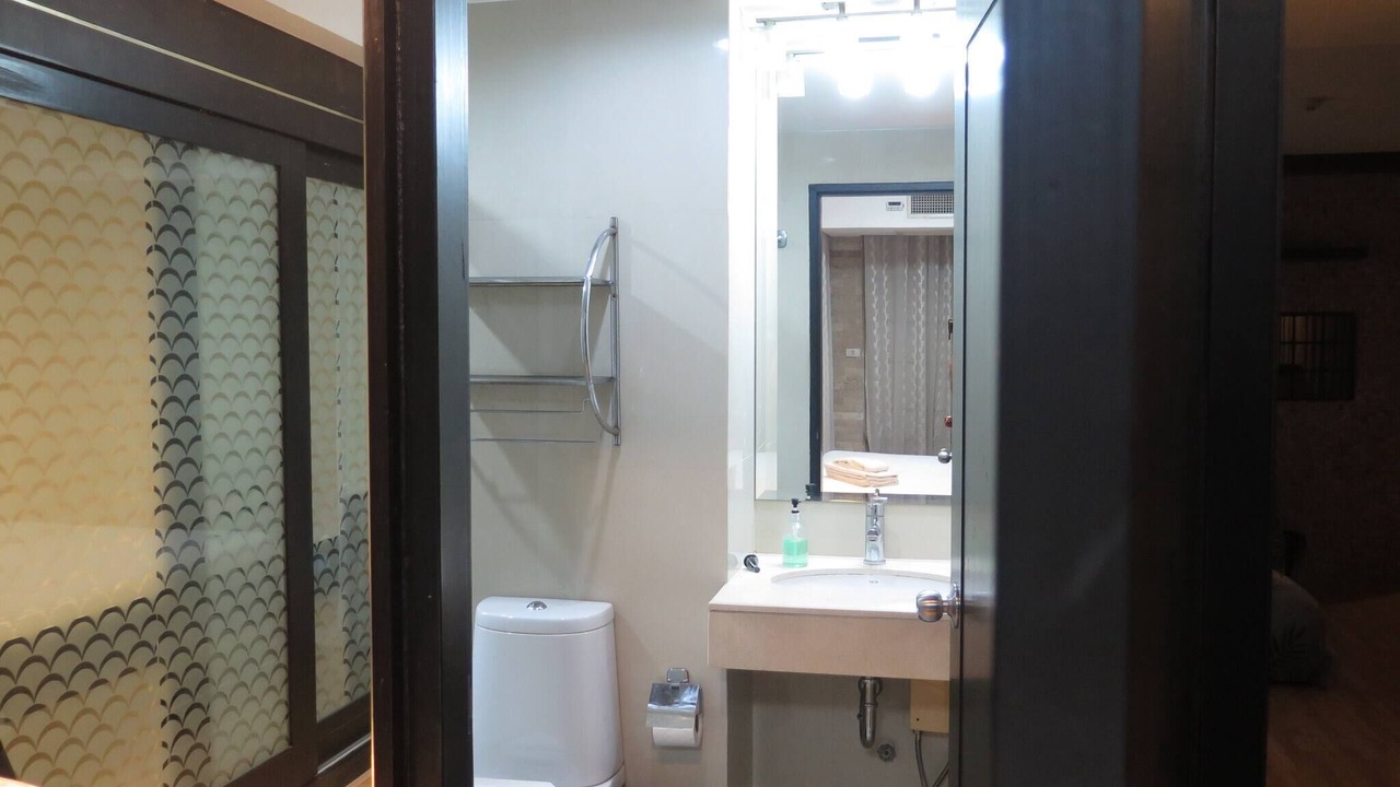 Photo of Bathroom in Khlong Toei Nuea