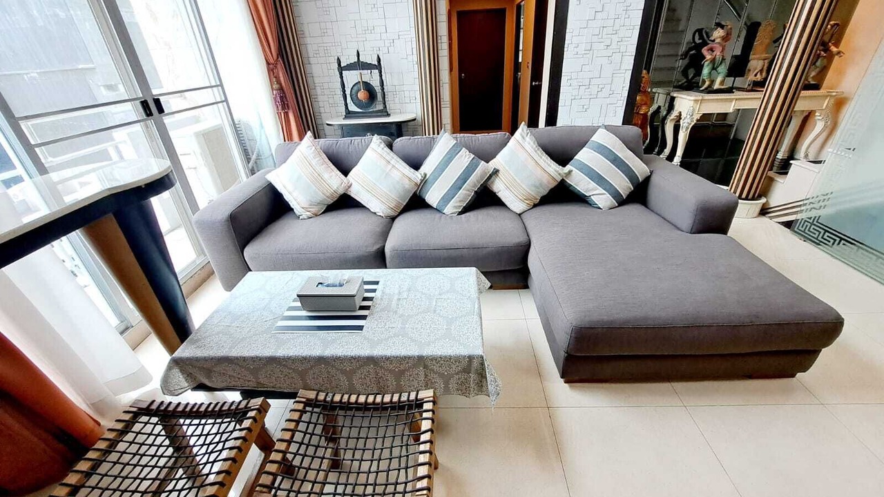 Photo of Livingroom in Khlong Toei Nuea