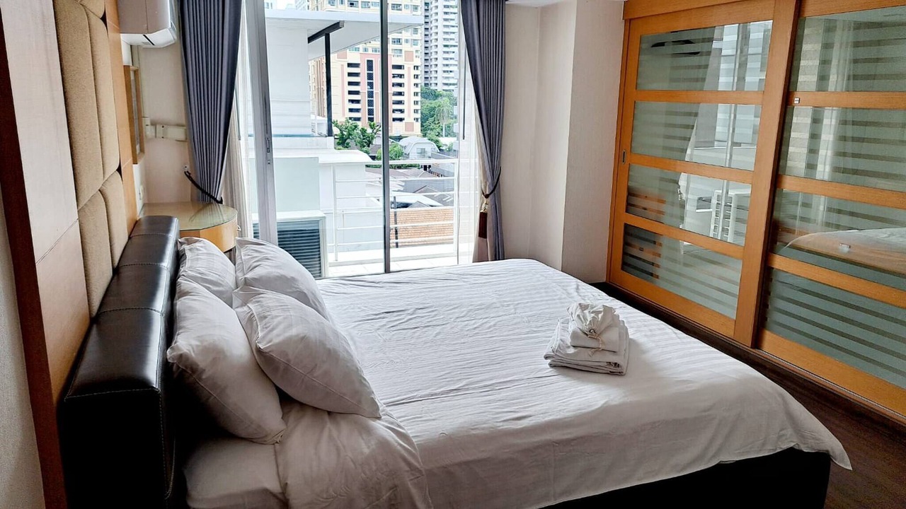 Photo of Bedroom in Khlong Toei Nuea