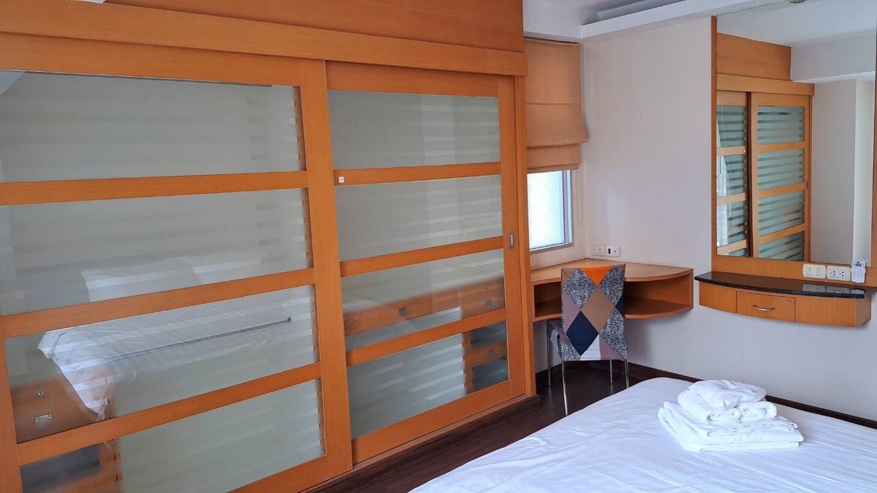 Photo of Bedroom in Khlong Toei Nuea