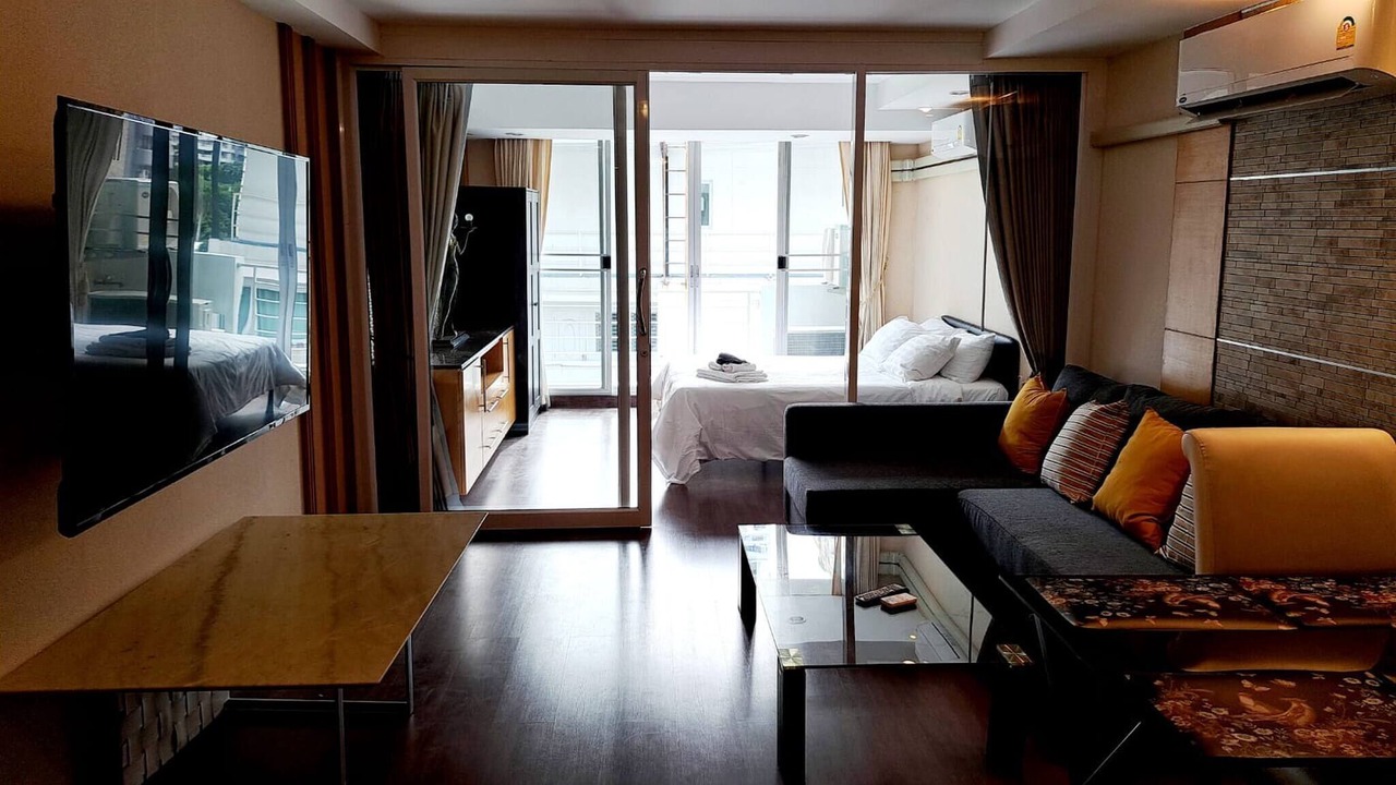 Photo of Bedroom in Khlong Toei Nuea