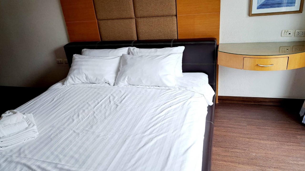 Photo of Bedroom in Khlong Toei Nuea
