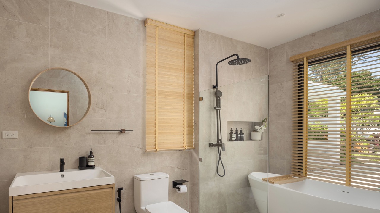 Photo of Bathroom in Maret