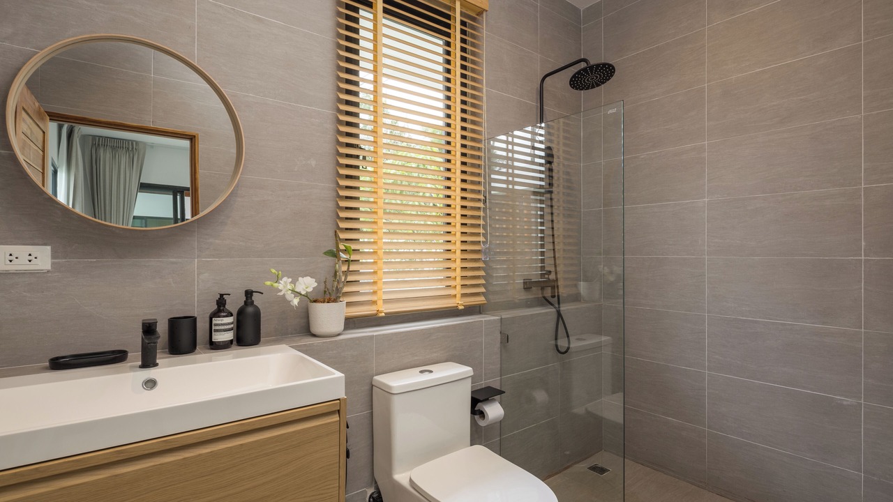 Photo of Bathroom in Maret