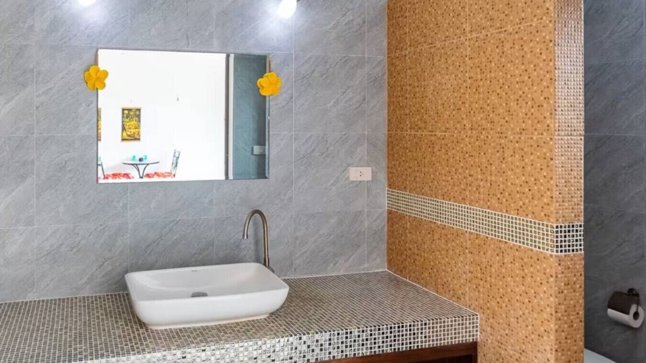 Photo of Bathroom in Na Mueang