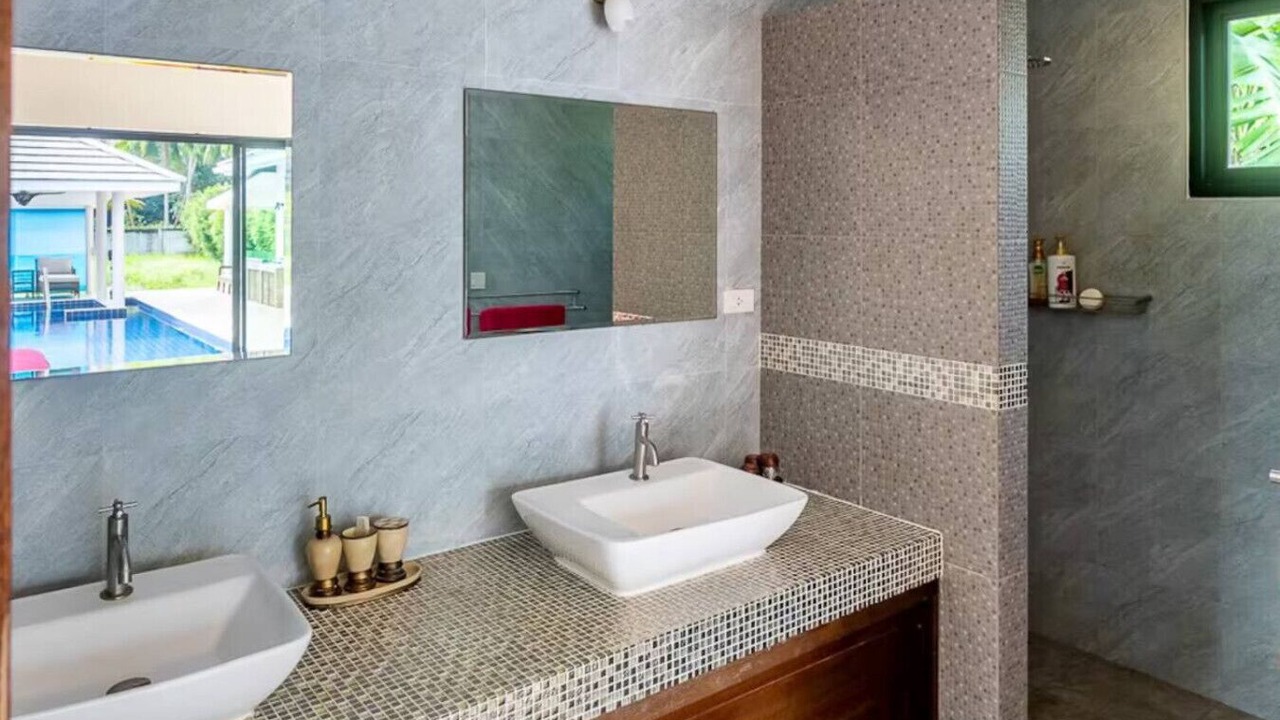 Photo of Bathroom in Na Mueang