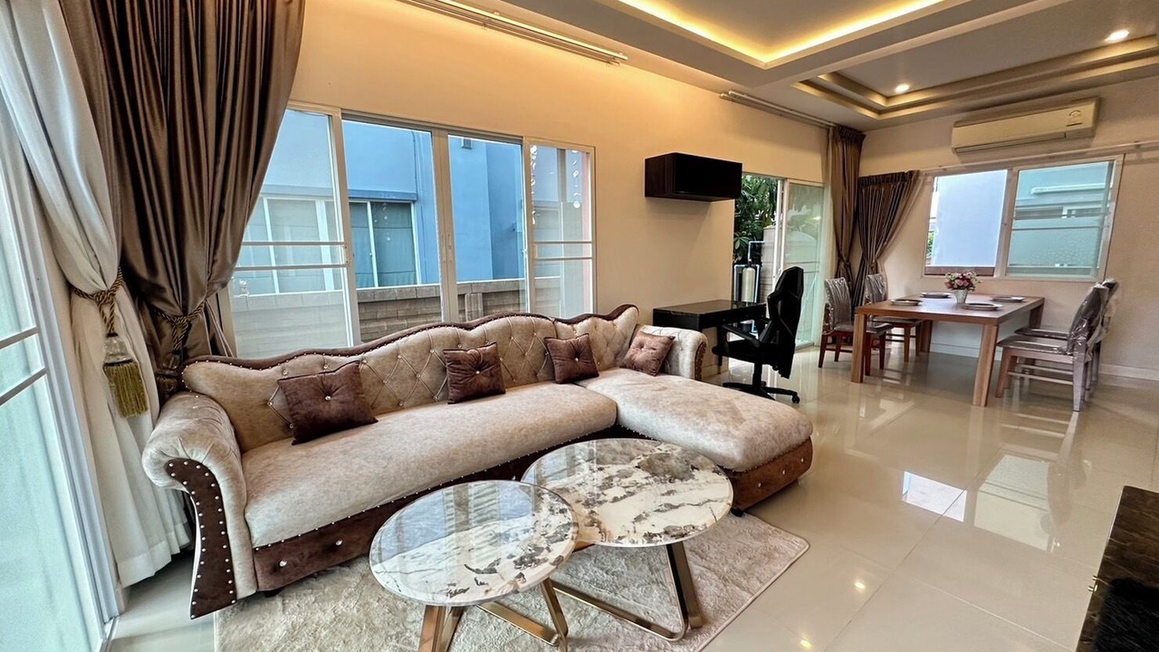 Photo of Livingroom in Talat Nuea