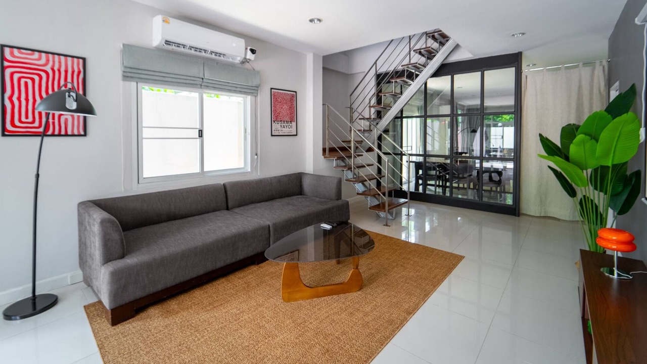 Photo of Livingroom in Ekkamai