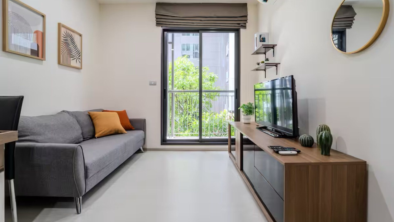Photo of Livingroom in Khlong Tan