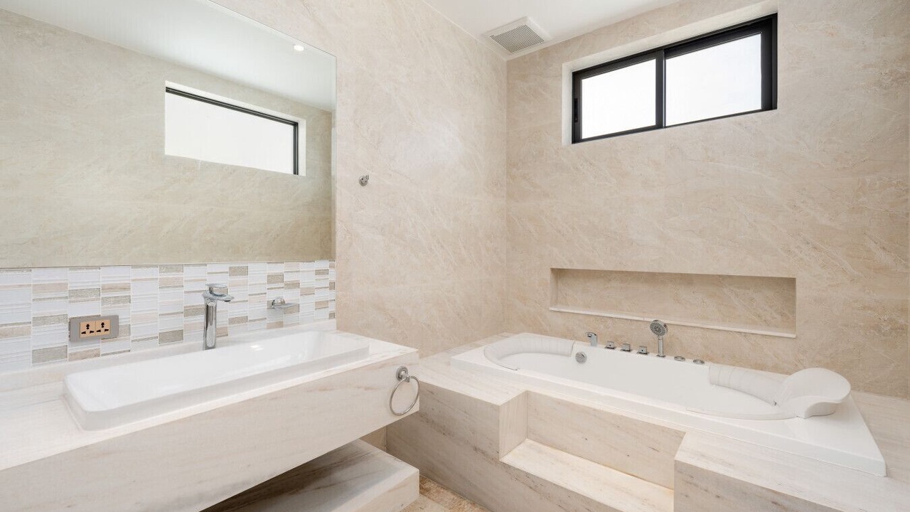 Photo of Bathroom in Maret