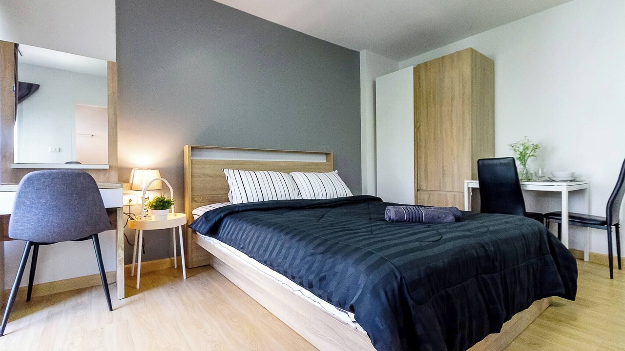 Photo of Bedroom in Phra Khanong