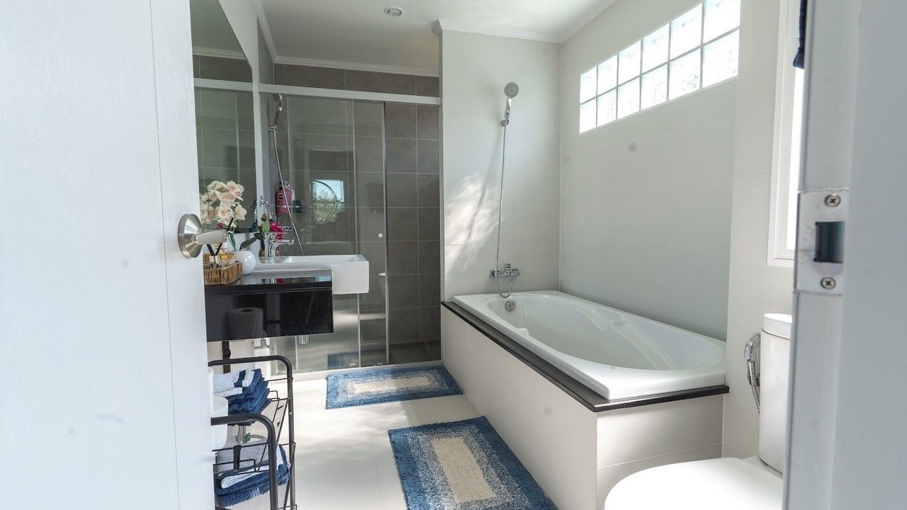 Photo of Bathroom in Hang Dong