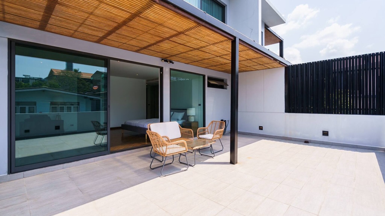 Photo of Patio Balcony in Khlong Tan Nuea