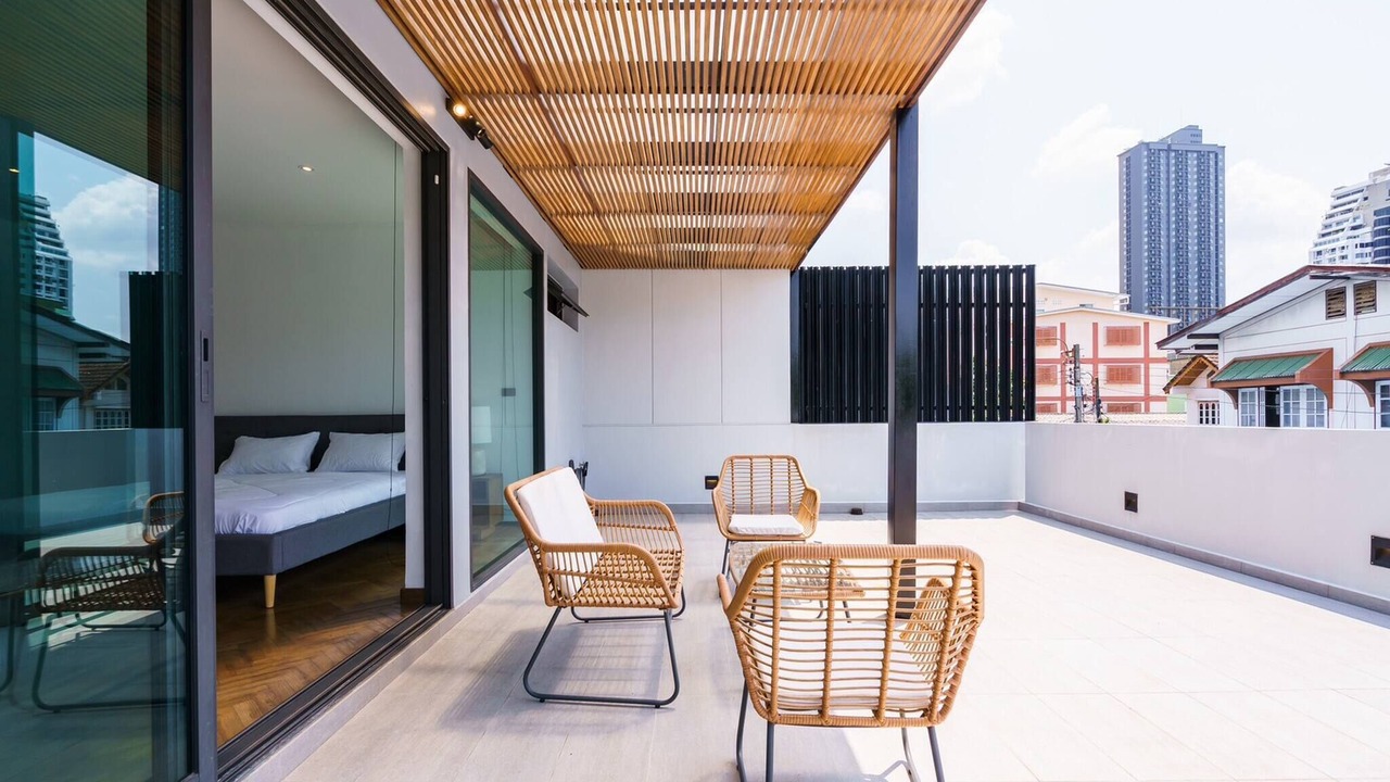 Photo of Patio Balcony in Khlong Tan Nuea