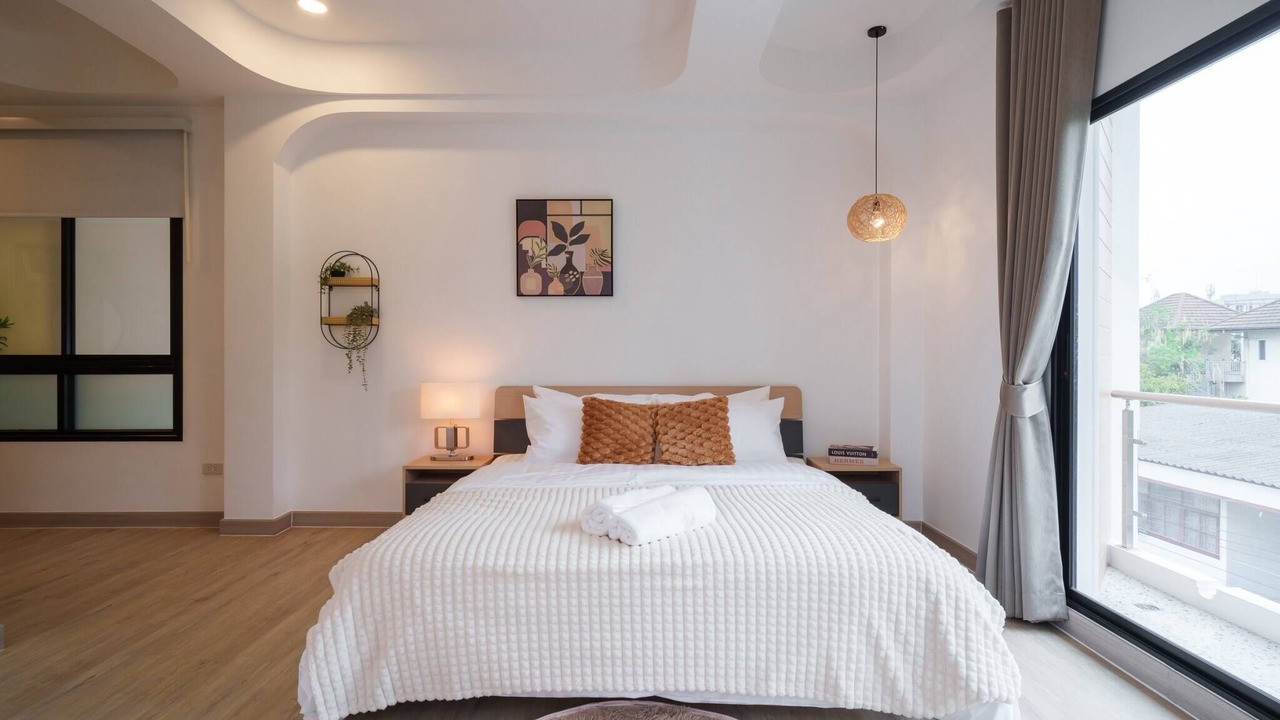 Photo of Bedroom in Khlong Tan Nuea