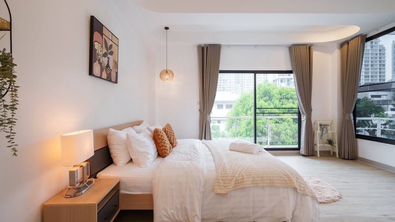 Photo of Bedroom in Khlong Tan Nuea