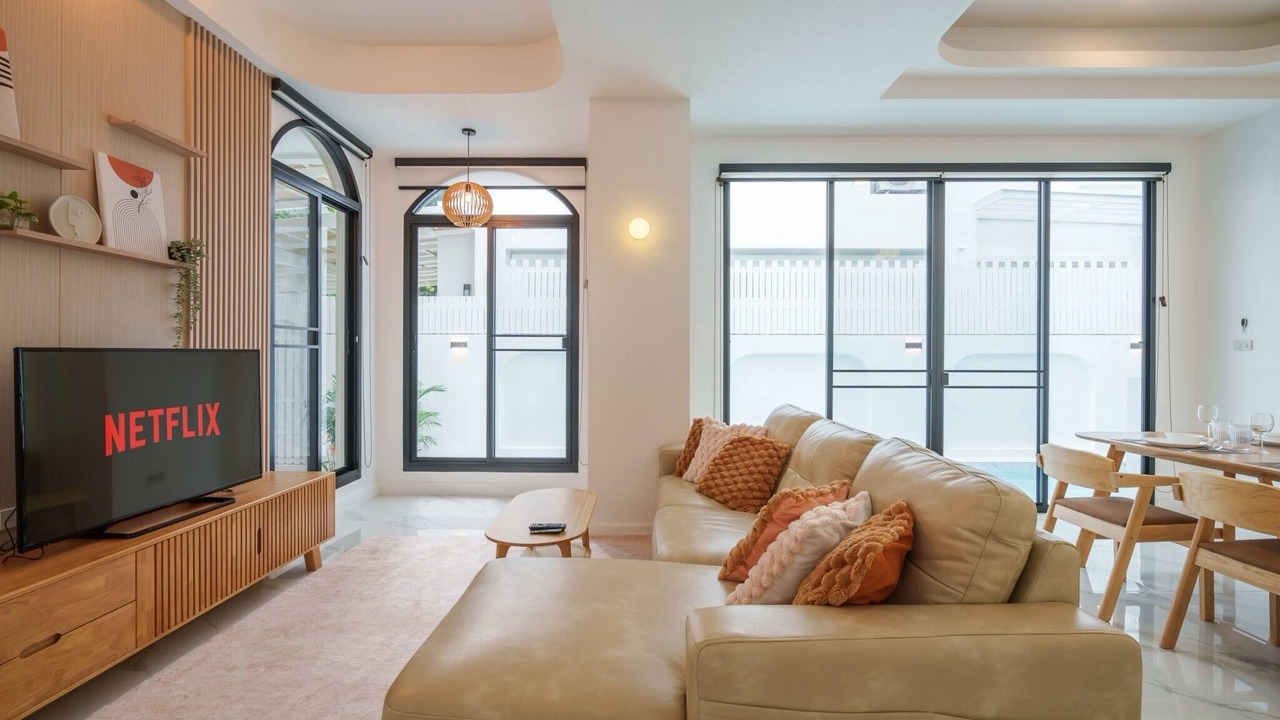 Photo of Livingroom in Khlong Tan Nuea