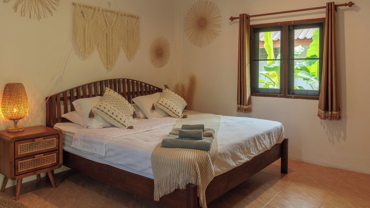 Photo of Bedroom in Srithanu