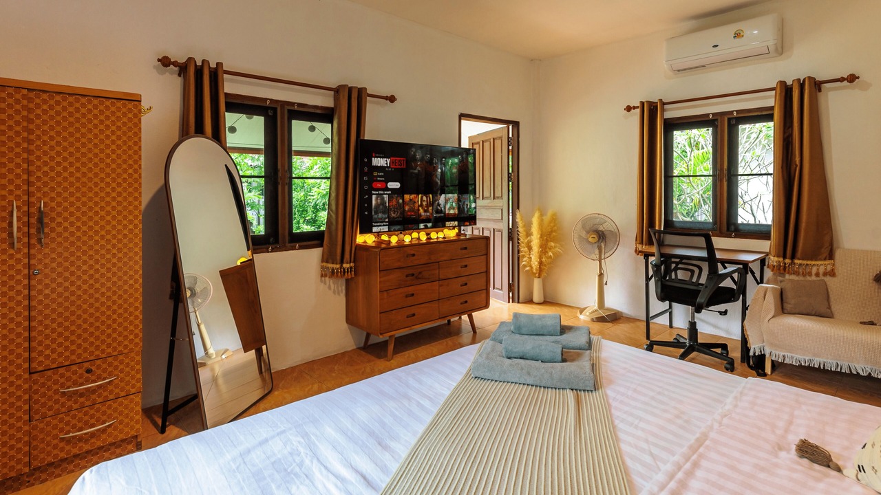 Photo of Bedroom in Srithanu